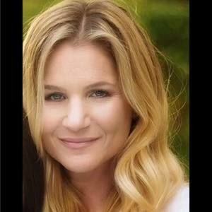 Meet your Posher, Elise